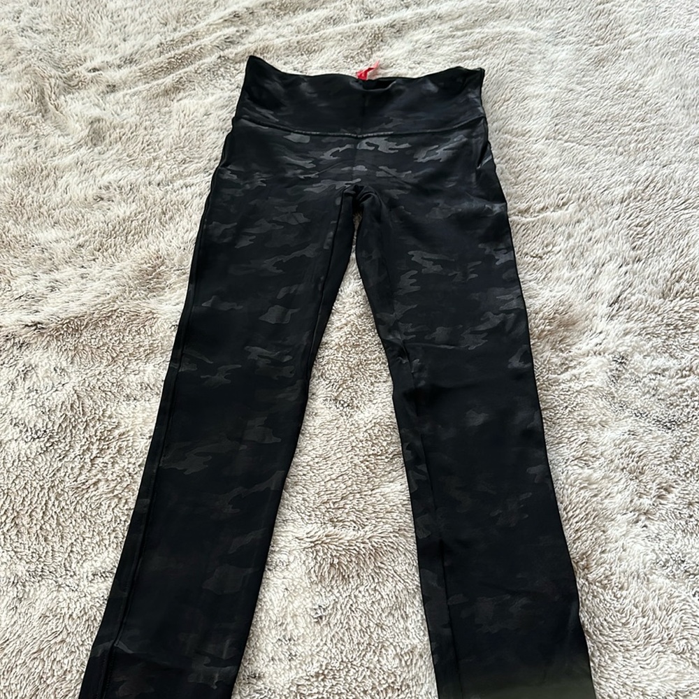 Spanx camouflage leggings